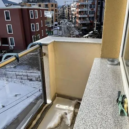 Mila's 1 Bedroom Apartmán *